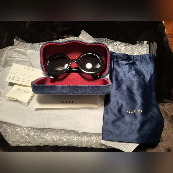 Gucci | Accessories | Authentic Gucci Round Black 5mm Black  display picture 2
